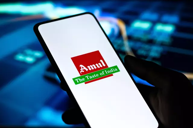 EB976692 C477 4993 8B0A 98775D6E0C0C Lok Sabha Election 2024: Amul Announces Unique Reward On Milk For Gujarat Farmers Who Vote