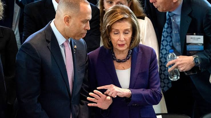 F18A5AB6 C4F5 409B BA48 21F5B2C3CE92 Pelosi's Break from Jeffries on Netanyahu Invitation Sparks Subdued Disapproval from Democrats