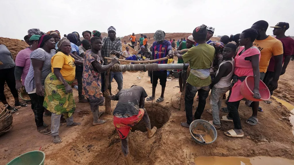 image 56 Bandits hinder rescue efforts for trapped miners in Nigeria