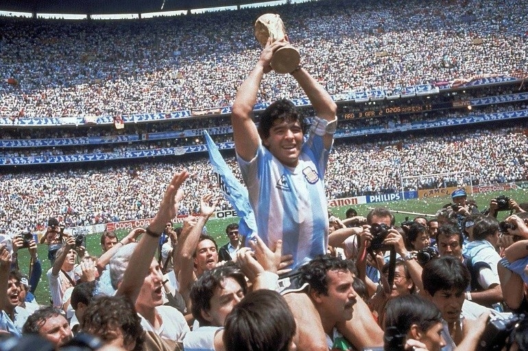 03DFB49B 4E4F 4436 9535 1A01CA653AFC World Unites in Mourning for Football Legend Diego Maradona