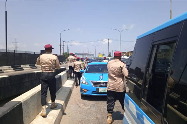 99489AC4 C321 4D15 8DD6 D80B7522E599 Regarding the news article you've provided, it's unfortunate to hear that 16 people have lost their lives in a fatal car crash in Ondo, Nigeria. The Federal Road Safety Corps (FRSC) has issued a warning against speeding, citing it as the main cause of the accident.