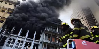 AC09B2C1 C17A 44F2 B98A D72F26998C16 Swift Action Prevents Tragedy as Fire Engulfs 7-Storey Building in Lagos