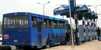 C6B58148 C67C 4A96 A104 1800B1EFA406 Daylight Heist: Suspected Thugs Target Lagos BRT Passengers in Shocking Attack