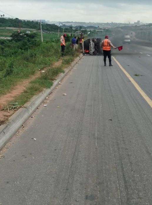 D6827540 5B55 41F8 8CA7 DC036543CB1A 12 dead, four injured in Nigerian in Lagos-Ibadan expressway crash 