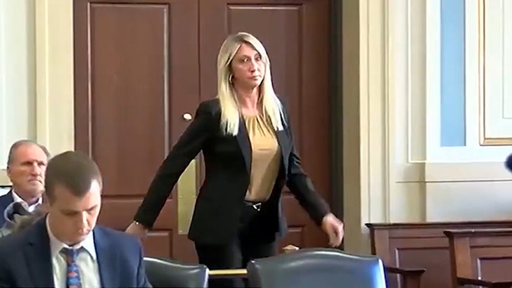 Ohio Teacher Who Pled Guilty to Sex With Student Won't Get Many Trick-or-Treaters 040825_teacher_court_kal_v2