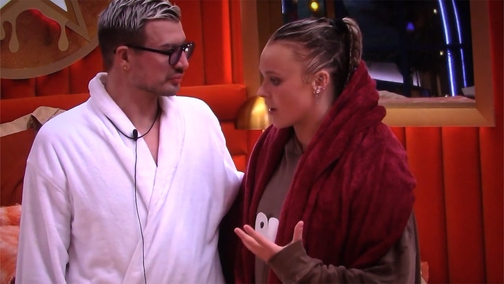 JoJo Siwa Gets Real About Why She Broke Up With Kath Ebbs Post-'Celeb Big Brother' 042325_jojo_siwa_kal
