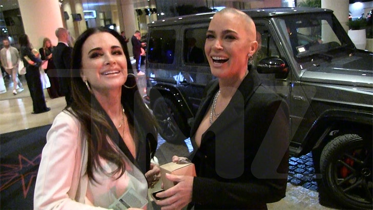 Kyle Richards Claims Woman Was Dragging Dog Before Heated Confrontation, on Video 042925_teddi_mellencamp_kyle_richards_kal