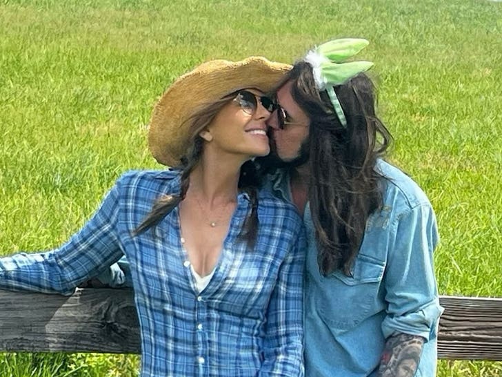 Elizabeth Hurley and Billy Ray Cyrus