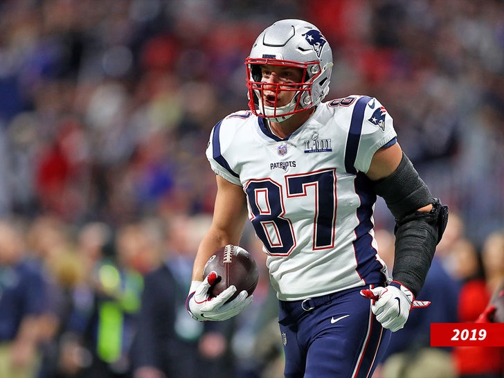 Rob Gronkowski patriots sub getty swipe