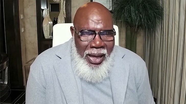 Pastor T.D. Jakes Steps Down From Church Months After Medical Incident 120124_td_jakes_kal