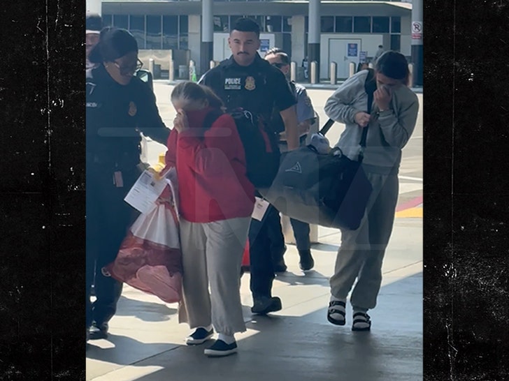 042925-lax-border-protection-mother-daughter-v2