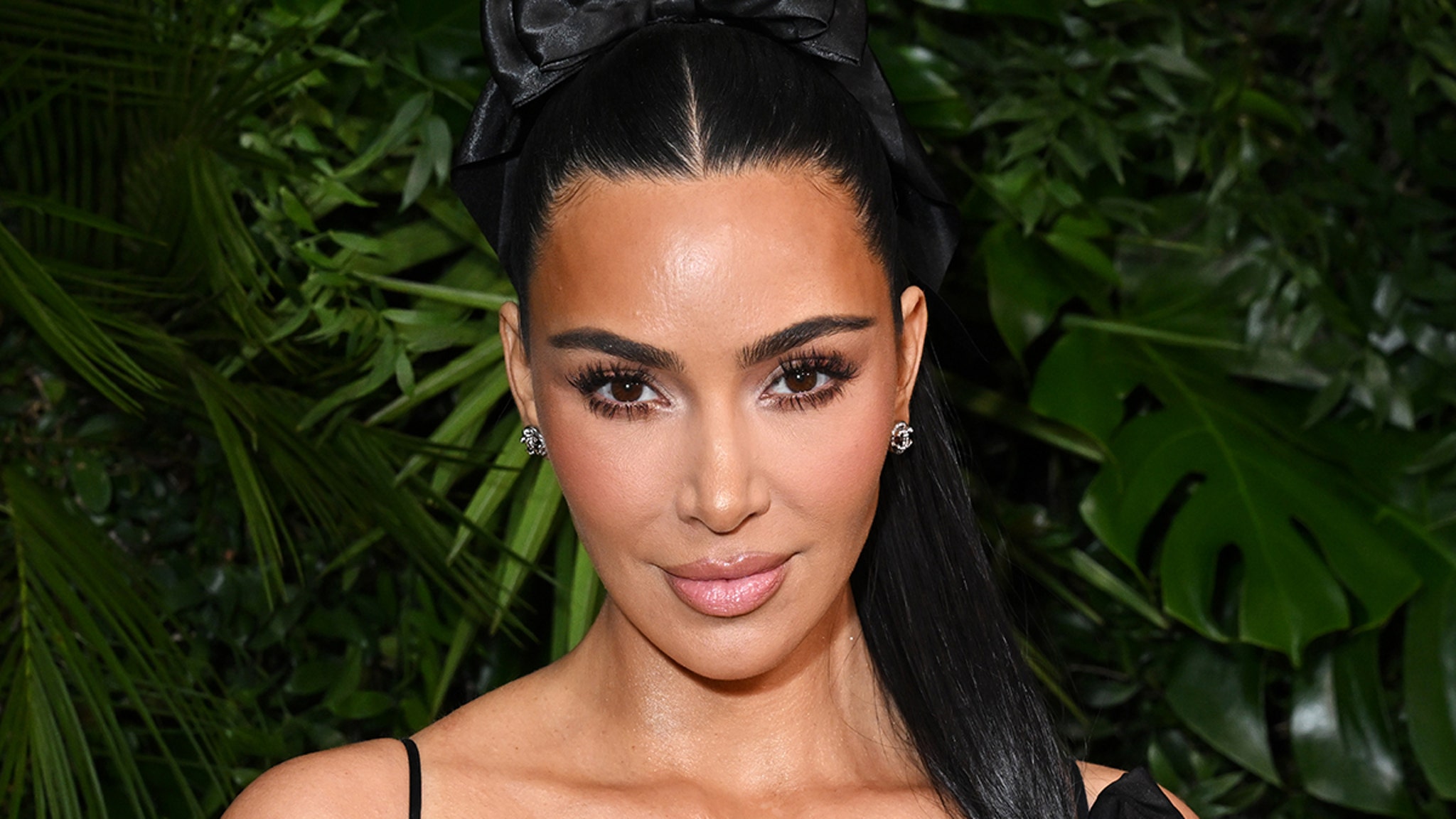 Kim Kardashian Robbery Trial Begins in Paris Nearly 9 Years After Incident