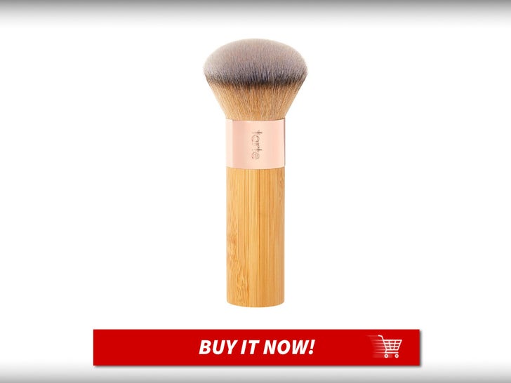 The-Buffer-Airbrush-Finish-Foundation-Brush-MAIN