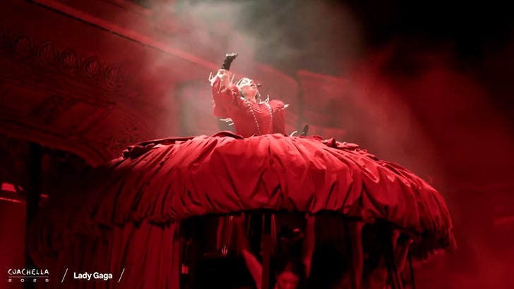 Lady Gaga's Mic Malfunctions During Coachella Weekend 2 Set 041925_lady_gaga_kal