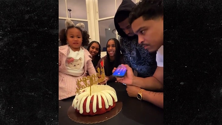 Diddy's Kids Will Attend Court to Support Dad After Jury Selection in NYC 110424_diddy_kids_birthday_kal