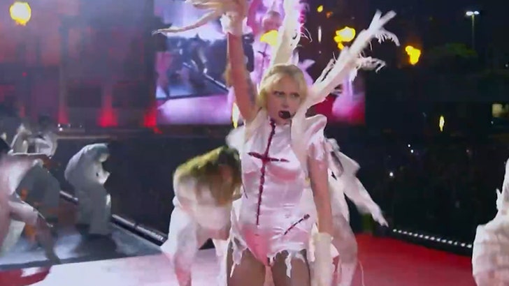 Lady Gaga Found Out About Alleged Bomb Plot From Media 050425_lady_gaga_kal
