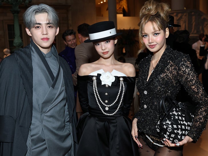 0505-inside-the-met-gala-party-photos-primary-3