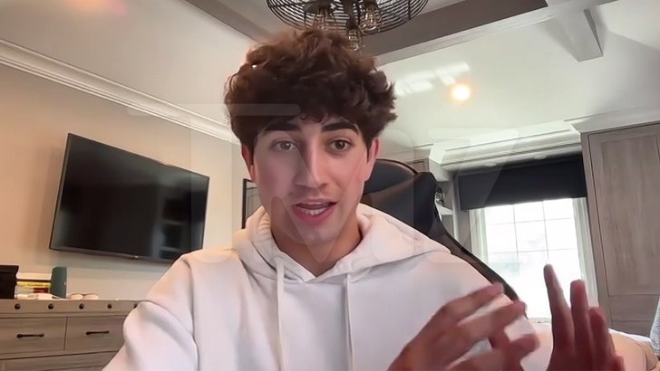 Teen Who Created $30 Million App Says Ivy League Schools Didn't Want Him zach-yadegari-kal-05-02-2025