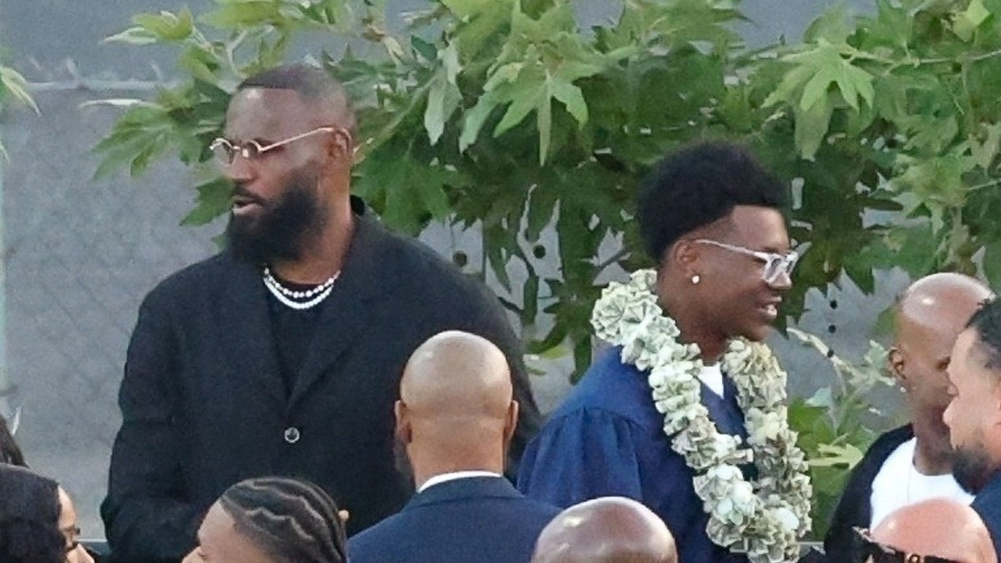 LeBron James, Family Celebrate Bryce's High School Graduation