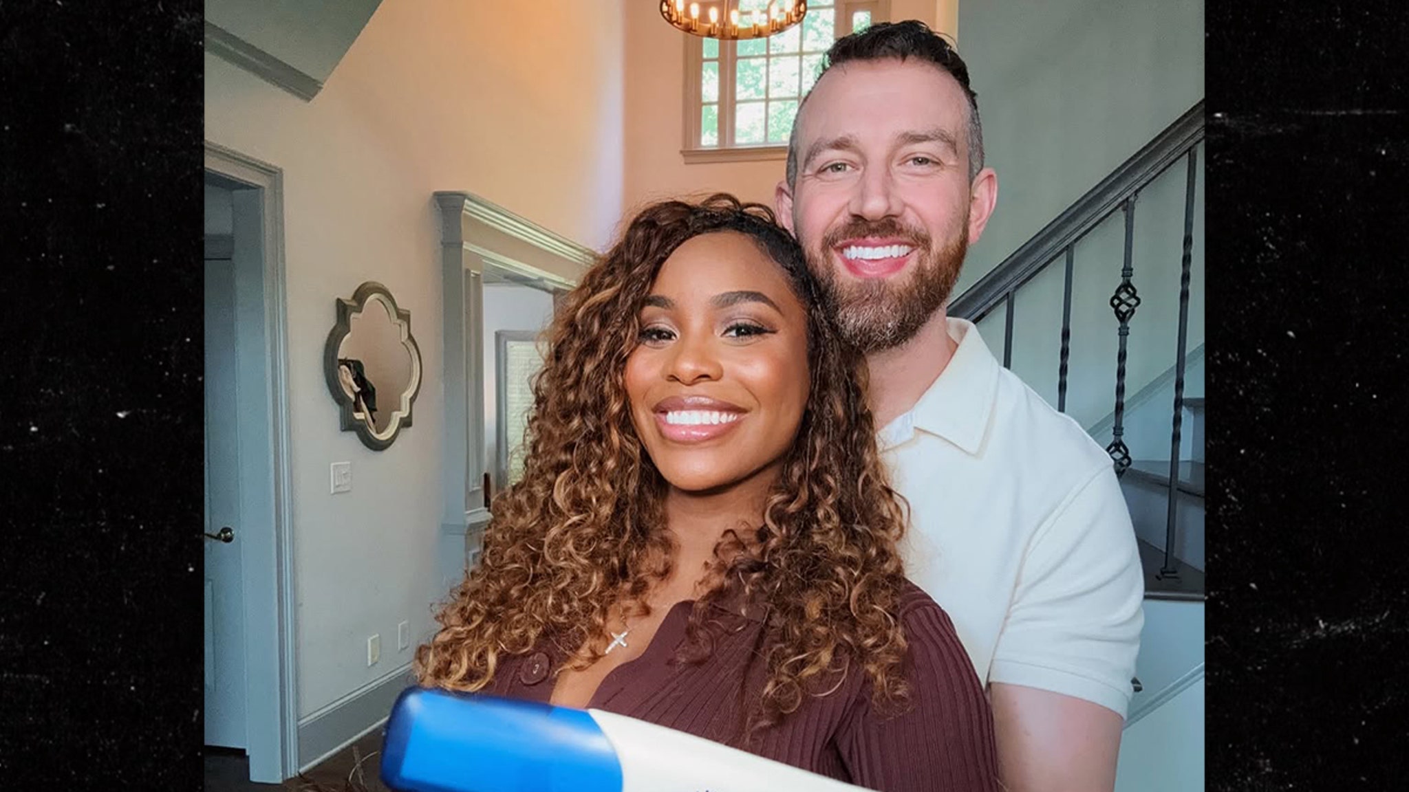 'Love Is Blind's Lauren & Cameron Expecting First Baby After Years of Trying