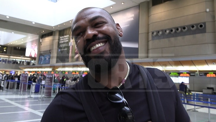 Jon Jones Enters 100 Men Vs. Gorilla Debate, Put Me on Front Line! 050625_jon_jones_kal