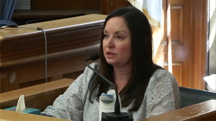 Karen Read in Good Spirits, Chats with Well-Wishers After Day in Court karen-read-witness-testimony-kal-04-24-2025