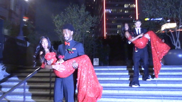 Diddy's Twin Daughters Take Break From Trial for High School Prom diddy-daughters-twins-prom-kal-05-18-2025