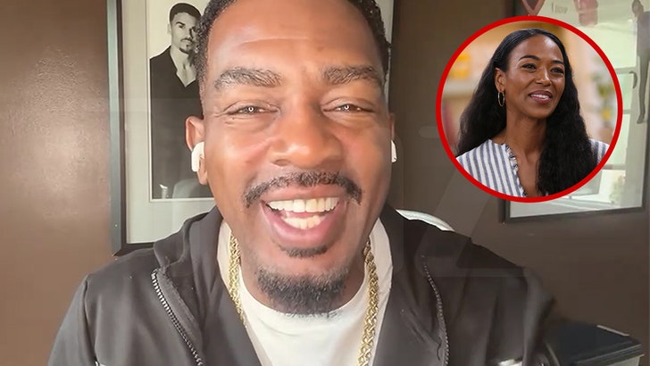 Ananda Lewis Was 'Black Barbara Walters,' Says Fellow MTV VJ Bill Bellamy 061225_bill_bellamy_kal