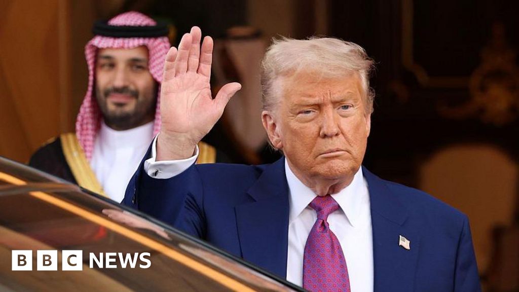 068d3600 3532 11f0 ad49 6d647ca974e9 Did Trump really strike Gulf deals worth $2tn?