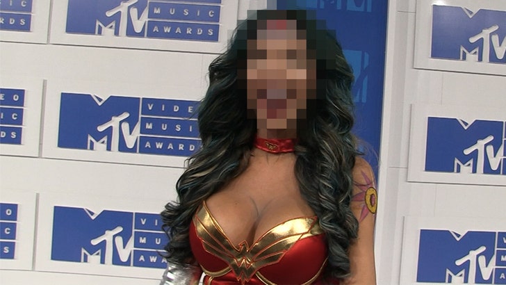 Guess Who the Star Dressed as Wonder Woman Is! 060325_guess_who_farrah_abraham_kal