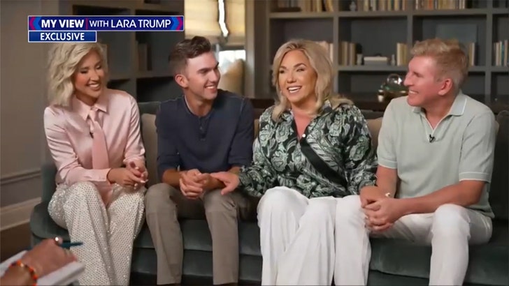 Julie Chrisley Started Crying After Savannah Told Her Trump Pardoned Her chrisley-family-kal-06-24-2025