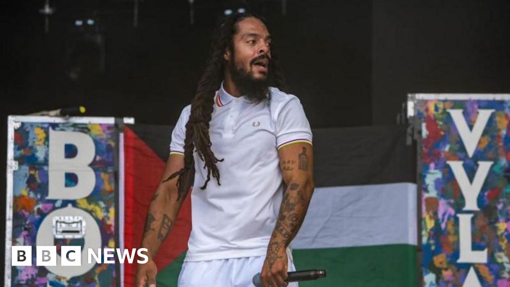 1314d380 5597 11f0 862d 79e357b0ef76 BBC says live coverage of Glastonbury set should have been pulled
