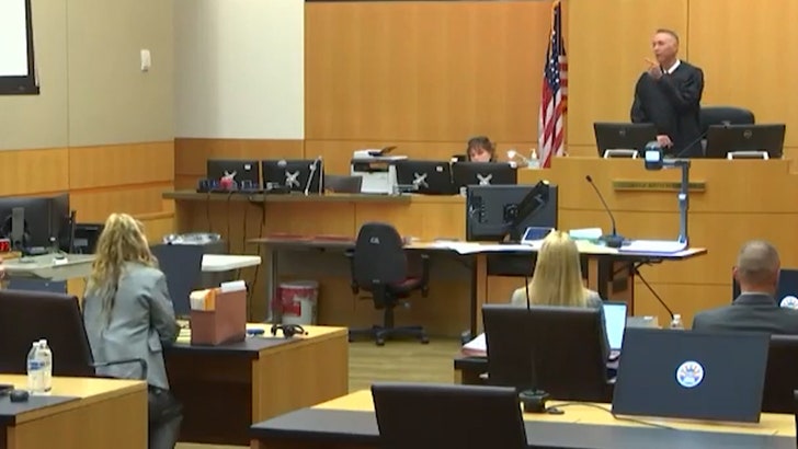 'Doomsday Mom' Kicked Out of Court After Feud With Judge, Video Shows 060725_lori_vallow_kal
