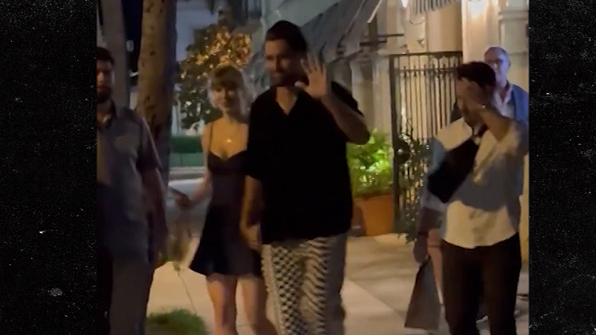 Taylor Swift, Travis Kelce Hold Hands During Date Night in Florida