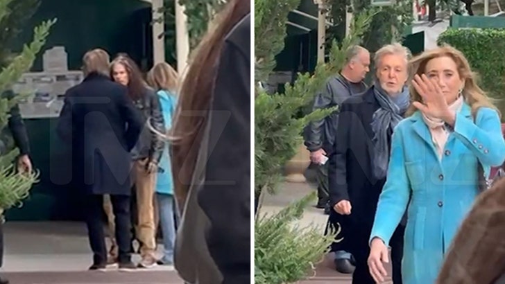 Paul McCartney Runs Into Steven Tyler in NYC, on Video 060125_paul_mccartney_steven_tyler_kal