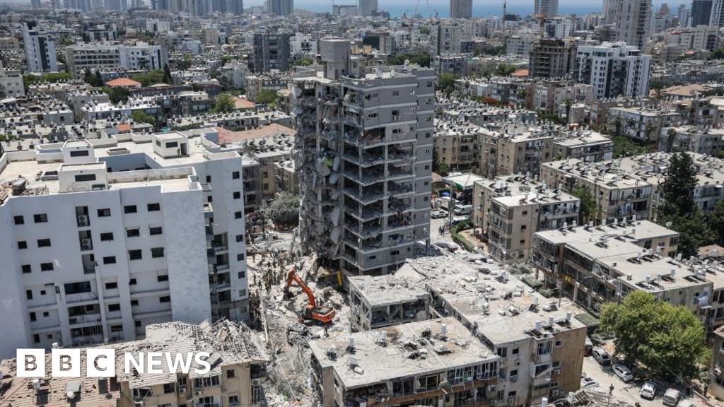 2f63edc0 49e2 11f0 a521 07fea040961b UK Foreign Office advises Britons to avoid travelling to Israel
