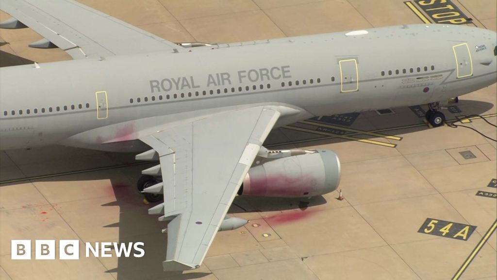 447d7200 4dfa 11f0 8c47 237c2e4015f5 Palestine Action to be banned after RAF base break in