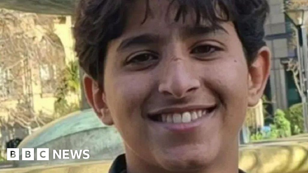 4ca21d70 4484 11f0 b1a2 edc459d59761 Two charged with murder in Sheffield after boy killed by car