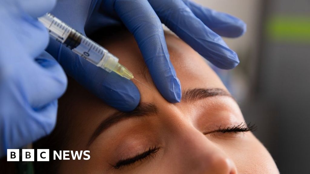 5ede0980 4b97 11f0 8c47 237c2e4015f5 Warning over fillers and botox being offered in public toilets