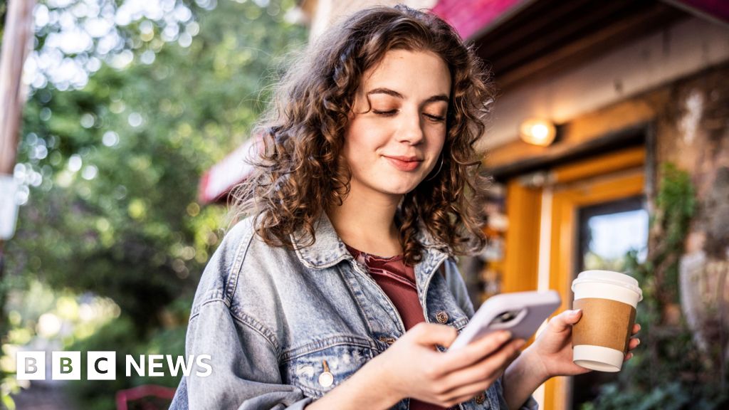 5f84b730 51e1 11f0 b293 81e1c23535ff Bumble cuts almost a third of staff as dating app woes deepen