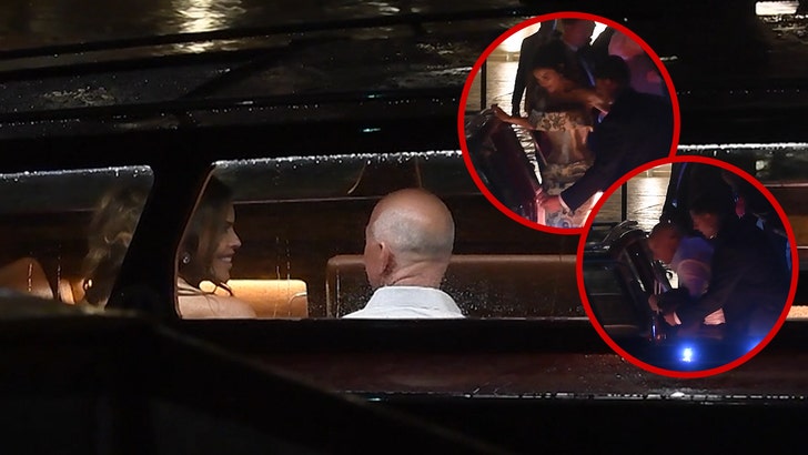 Orlando Bloom Appears to Cozy Up With Mystery Woman in Venice Water Taxi 062625_bezos_sanchez_rain_kal