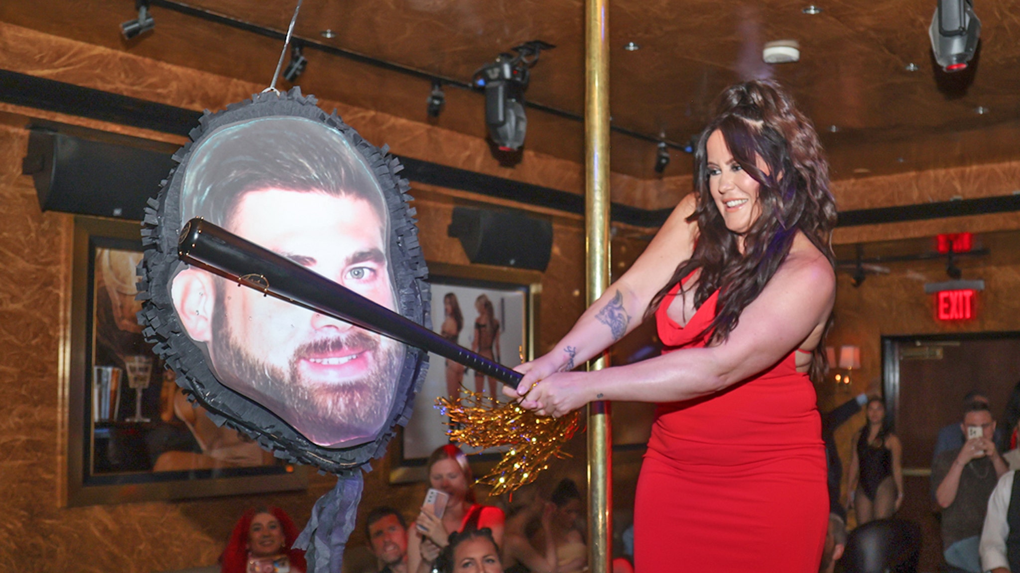 Jenelle Evans Smashes David Eason Piñata During NYC Divorce Party