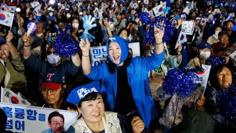 Lee Jae-myung wins South Korea presidency Getty Images Supporters of Lee Jae-myung, presidential candidate for the Democratic Party, celebrate during the vote count near the National Assembly in Seoul