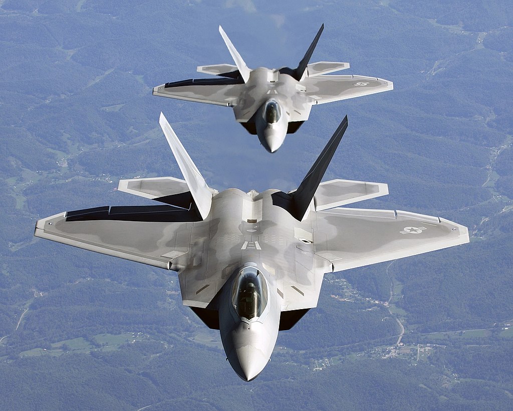 F 22 e38fbe How U.S. Stealthy Raptor Shocked Iranian F-14 Pilot In 2013 By Flying Under Its Belly
