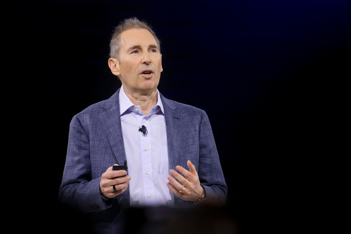 GettyImages 2201505679 Amazon expects to reduce corporate jobs due to AI