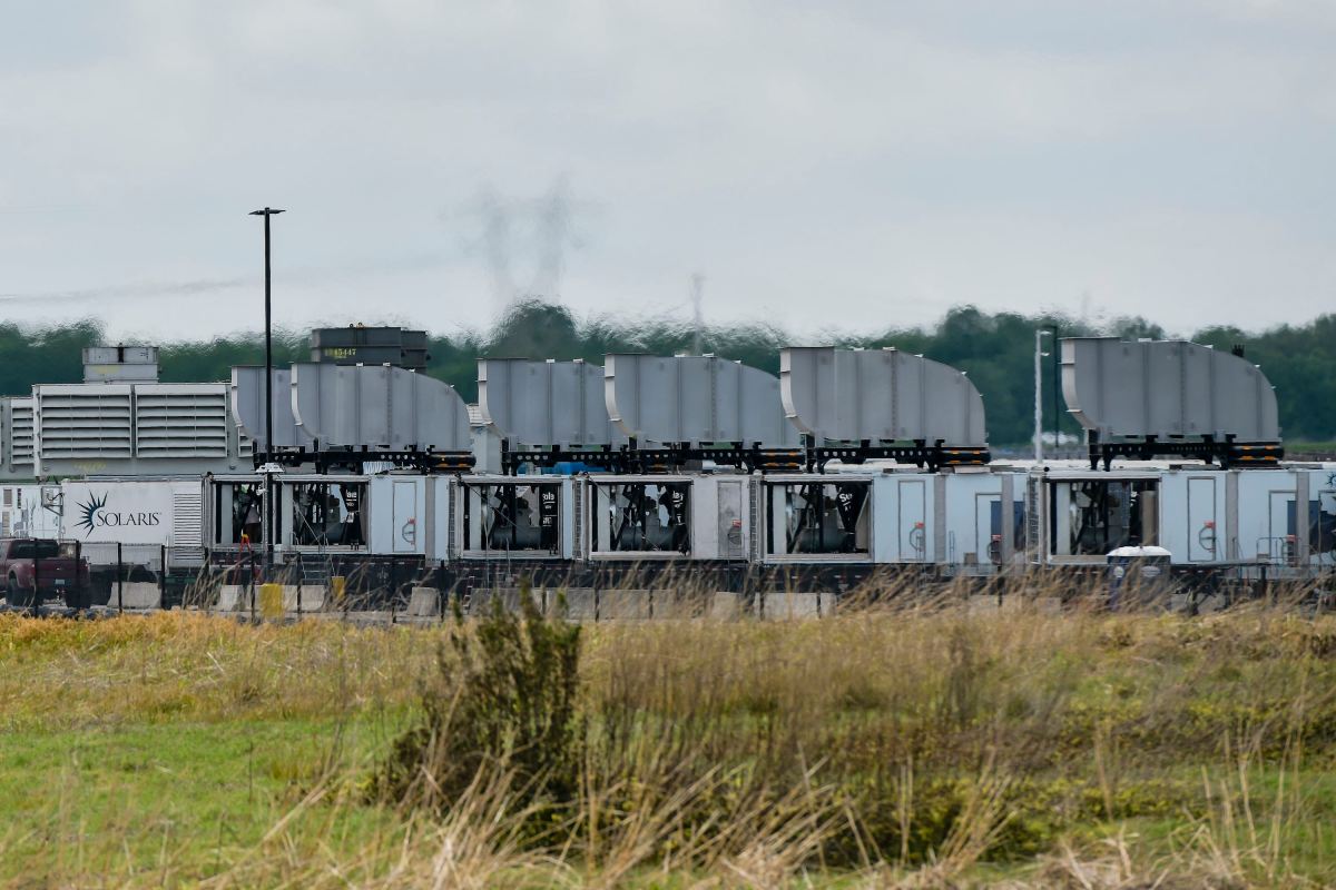 GettyImages 2217198328 Air quality tests around xAI's Memphis data center raise questions