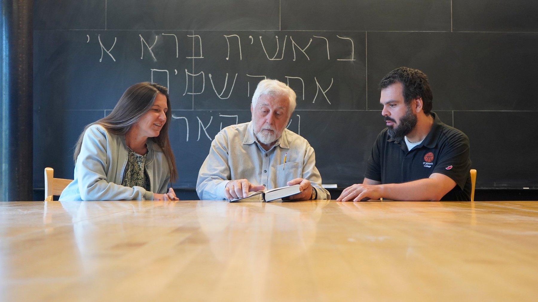 Hebrew MAMEC chalkboard 1625 detail New St. John’s College master’s program bridges Jewish and Islamic traditions through the Great Books—and conversation