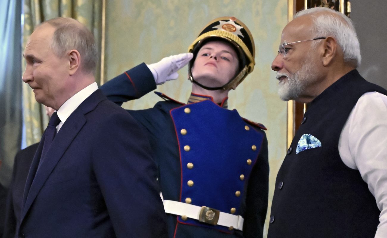 Putin Modi 2 e1751075394683 Despite Su-57, S-500 & EW Radar On Offer, It Appears INS Tamal & S-400 Could Be India's Last Major Purchase From Moscow