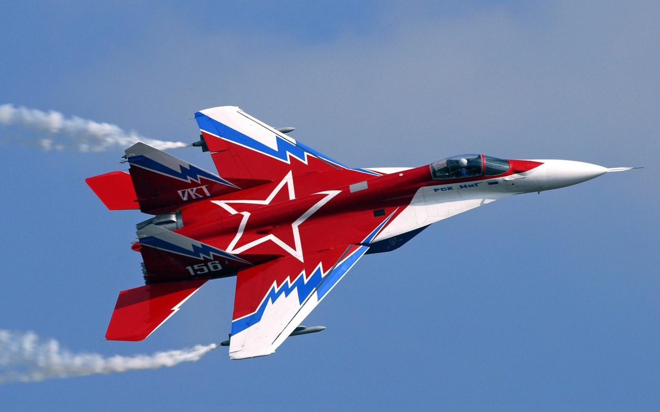 SU 35 RUSSIA Ukraine Shoots Down Russia's Cutting-Edge Sukhoi Su-35 Fighter Jet In The Kursk Direction, Military Says