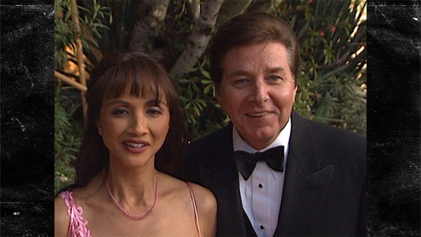 Teen Idol Bobby Sherman Dead at 81 bobby-sherman-oscars-2001-kal-04-18-2025